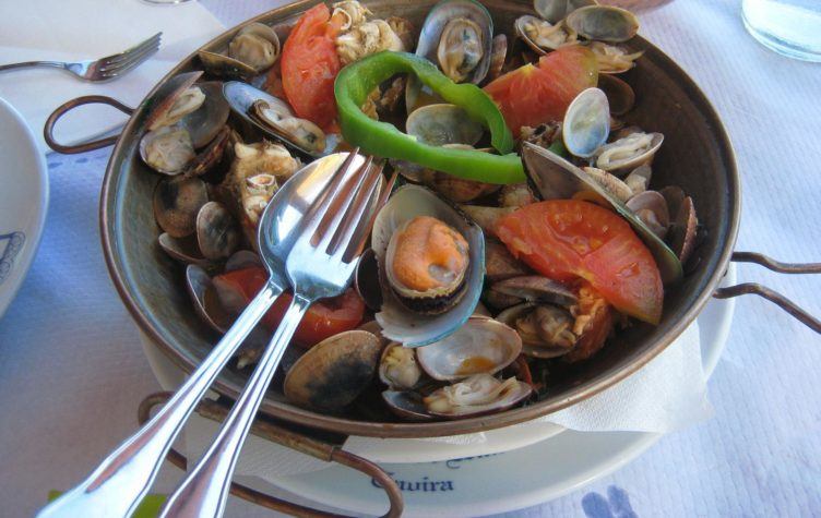 Cataplana of Clams (Ameijoas)